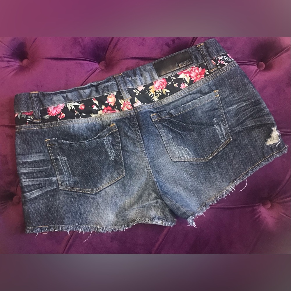 Celebrity Pink Floral Detail Denim Shorts